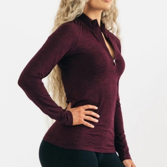 Active Top - Picture 1 of 6